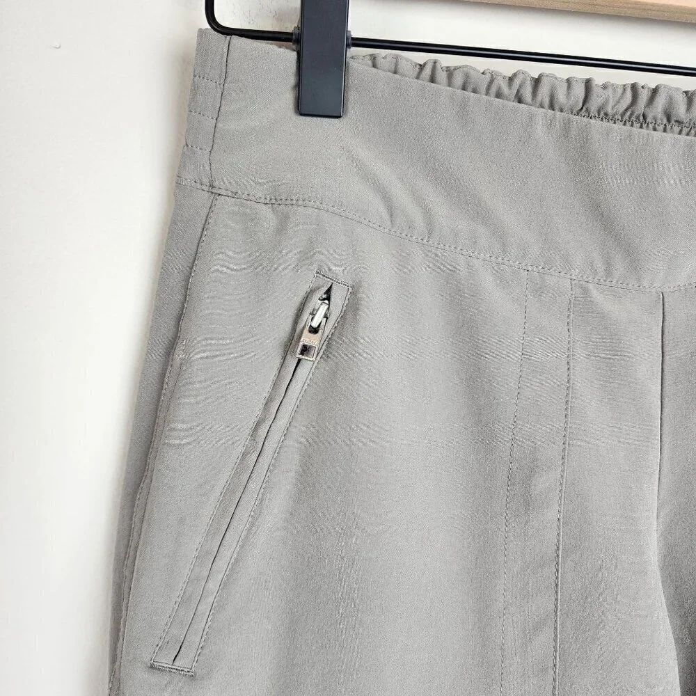 Athleta size 0 lightweight  cargo pants Chelsea gray woman / teen girl